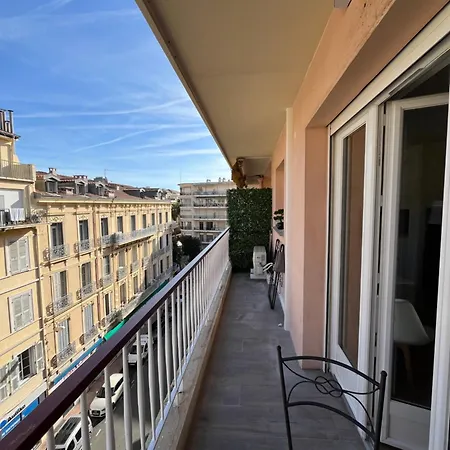 Studio Renove Au Coeur De *